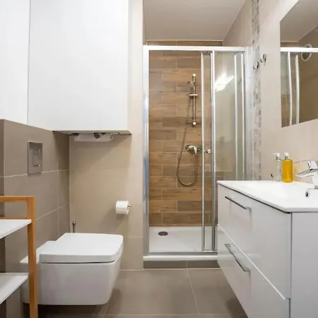 Apartament Srodkowa Widok Na 2 Pietro Garaz Gratis *