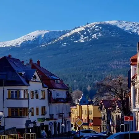 Srodkowa Widok Na 2 Pietro Garaz Gratis Daire