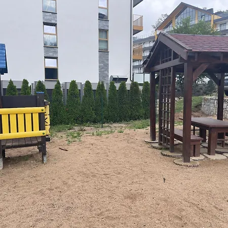 Apartament środkowa Widok Na 2 Piętro Garaż Gratis *