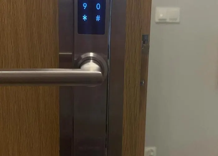 środkowa Widok Na 2 Piętro Garaż Gratis *